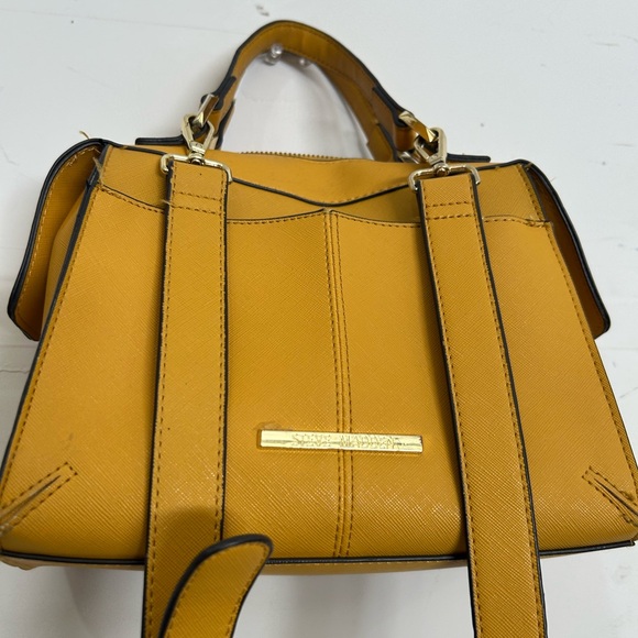 Yellow Steve Madden Cross Body Bag - Picture 2 of 6